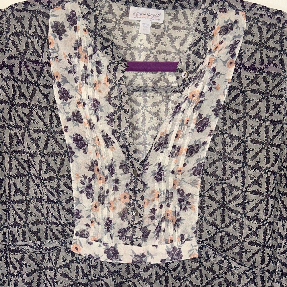 A Pea in the Pod Black and Cream Patterned Top - Picture 2 of 6